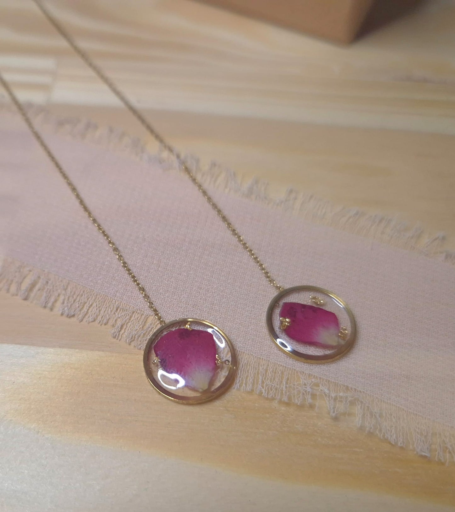 Chaînes d'oreilles botaniques - Pétales de Rose